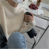 2024 Autumn and Winter round Neck Pullover Soft Glutinous Sweater Women's Sweet College Style Short Sweater Top Women's